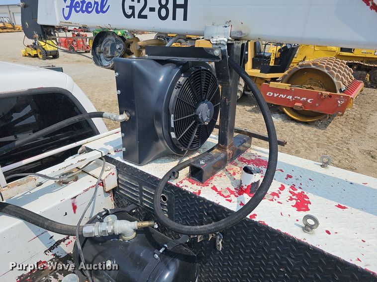 image for item DO2782 2000 Ford F650 Super Duty XL  utility / service truck