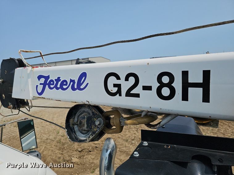 image for item DO2782 2000 Ford F650 Super Duty XL  utility / service truck