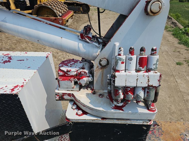 image for item DO2782 2000 Ford F650 Super Duty XL  utility / service truck