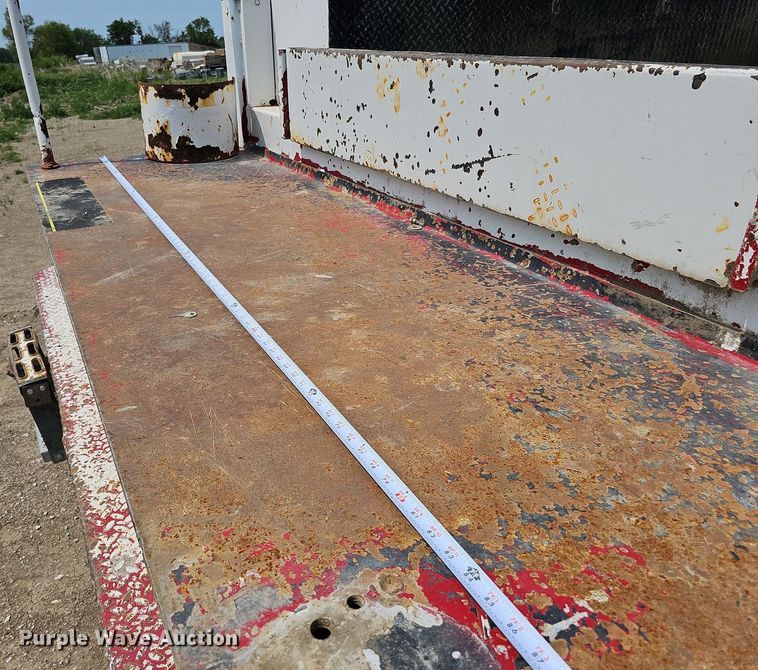 image for item DO2782 2000 Ford F650 Super Duty XL  utility / service truck