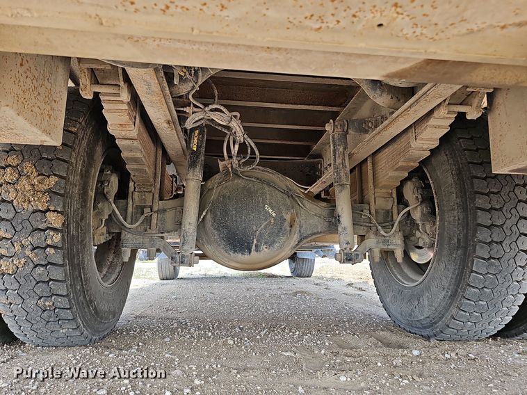 image for item DO2782 2000 Ford F650 Super Duty XL  utility / service truck