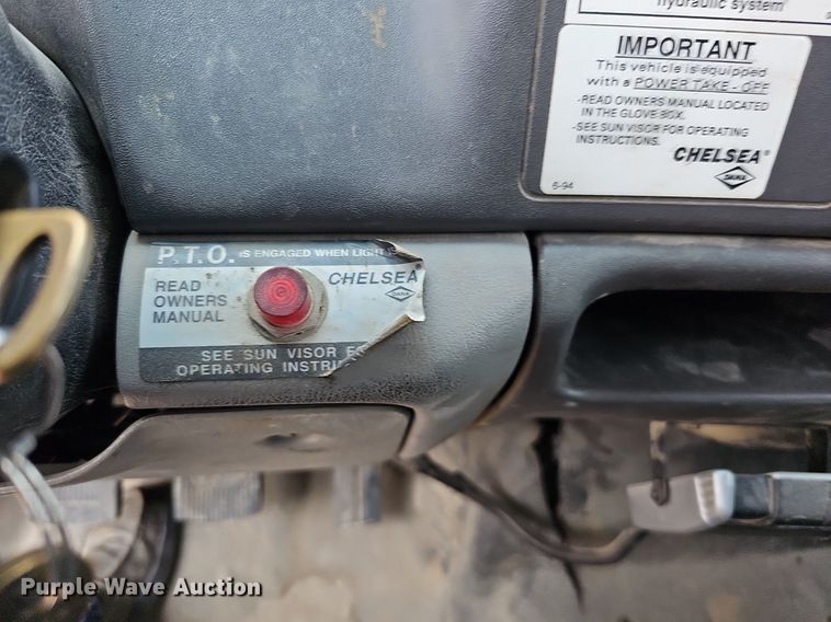 image for item DO2782 2000 Ford F650 Super Duty XL  utility / service truck