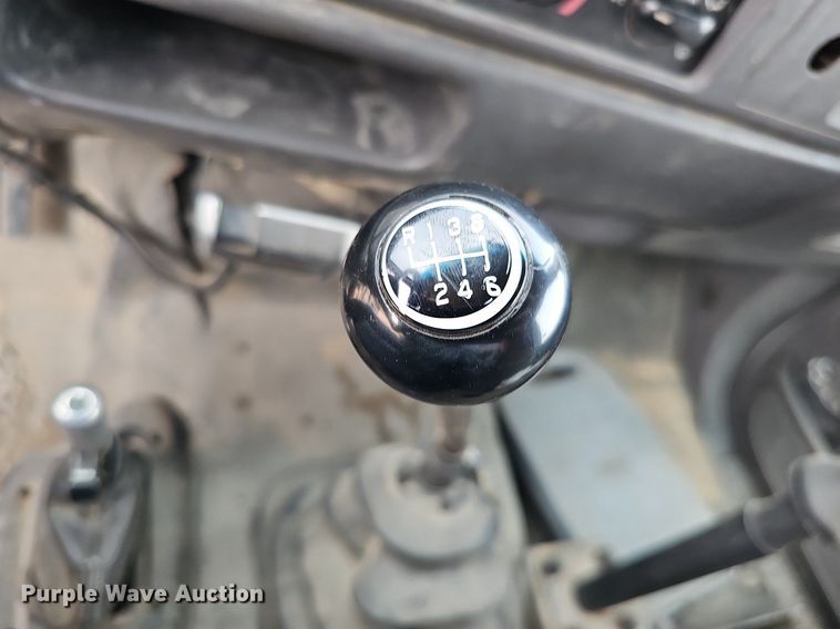 image for item DO2782 2000 Ford F650 Super Duty XL  utility / service truck