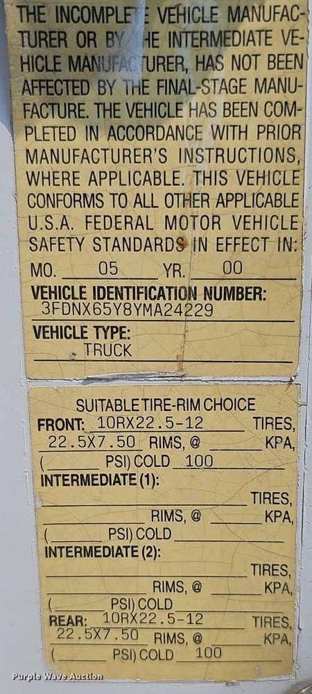 image for item DO2782 2000 Ford F650 Super Duty XL  utility / service truck