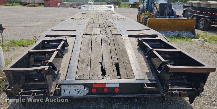 image for item DO2783 2002 Dakota Manufacturing  drop deck equipment trailer