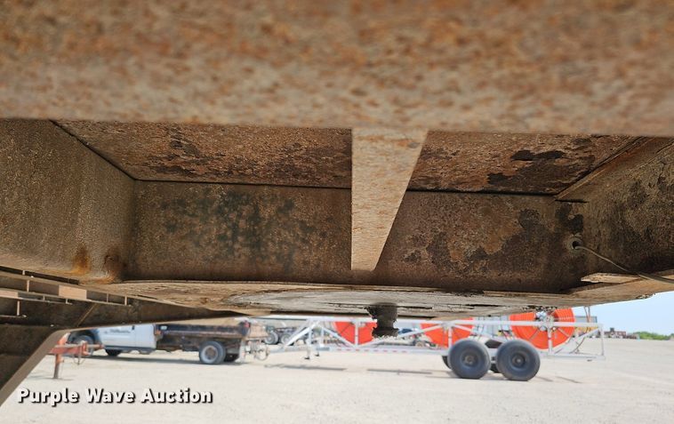 image for item DO2783 2002 Dakota Manufacturing  drop deck equipment trailer