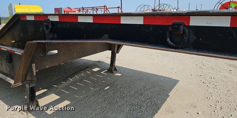 image for item DO2783 2002 Dakota Manufacturing  drop deck equipment trailer
