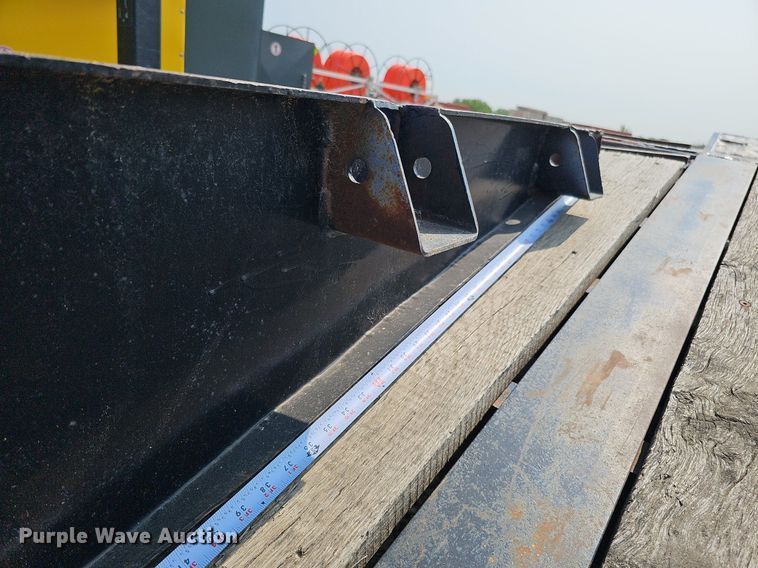 image for item DO2783 2002 Dakota Manufacturing  drop deck equipment trailer