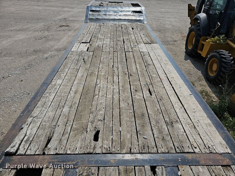 image for item DO2783 2002 Dakota Manufacturing  drop deck equipment trailer