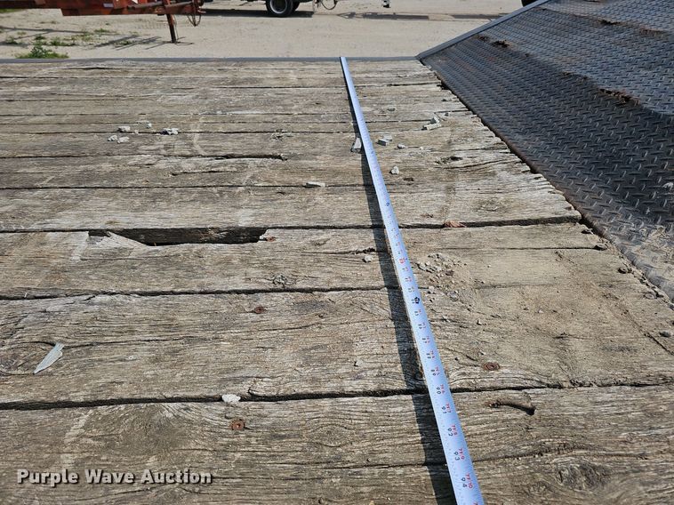 image for item DO2783 2002 Dakota Manufacturing  drop deck equipment trailer