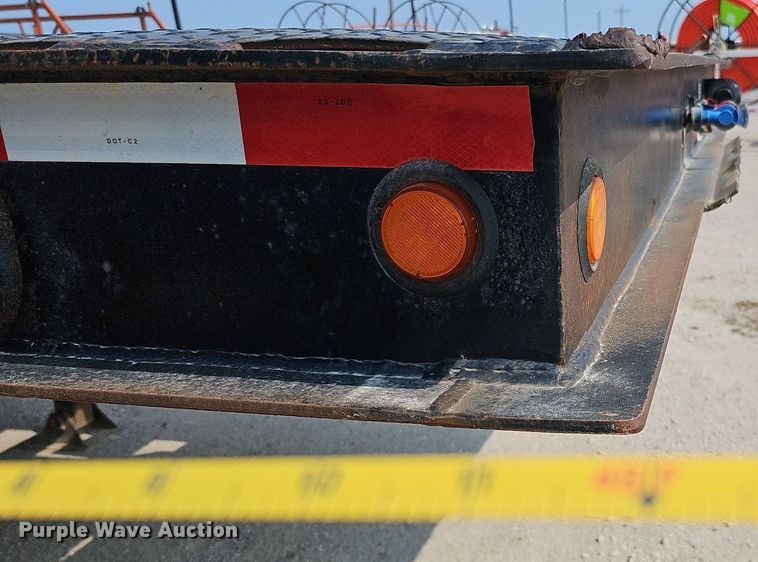 image for item DO2783 2002 Dakota Manufacturing  drop deck equipment trailer