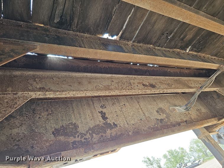 image for item DO2783 2002 Dakota Manufacturing  drop deck equipment trailer