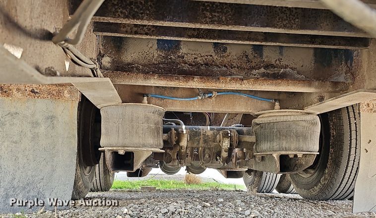 image for item DO2783 2002 Dakota Manufacturing  drop deck equipment trailer