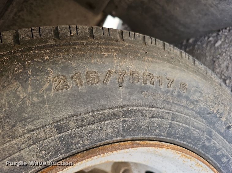 image for item DO2783 2002 Dakota Manufacturing  drop deck equipment trailer