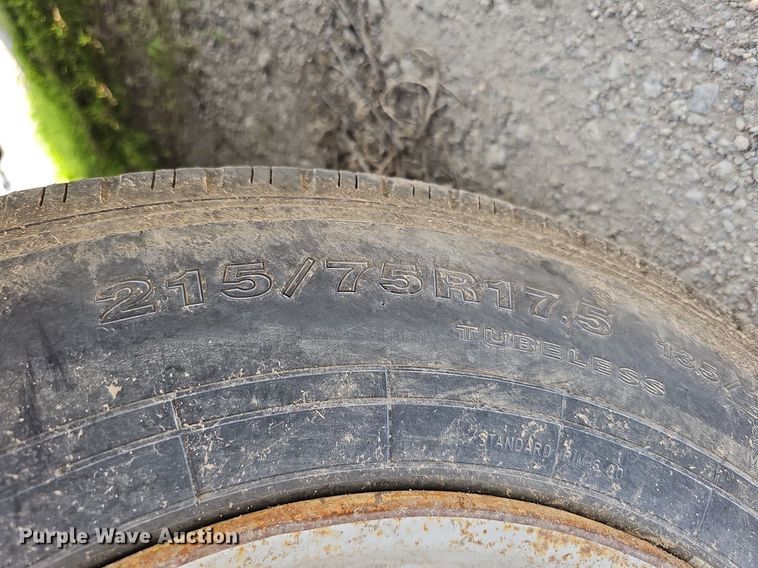 image for item DO2783 2002 Dakota Manufacturing  drop deck equipment trailer