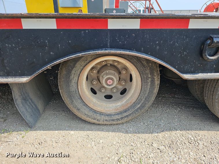 image for item DO2783 2002 Dakota Manufacturing  drop deck equipment trailer