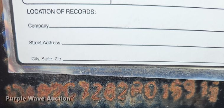 image for item DO2783 2002 Dakota Manufacturing  drop deck equipment trailer