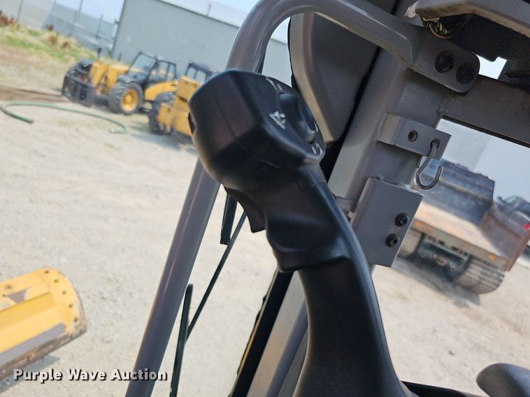 image for item DO2791 2011 Caterpillar 120M AWD  motor grader