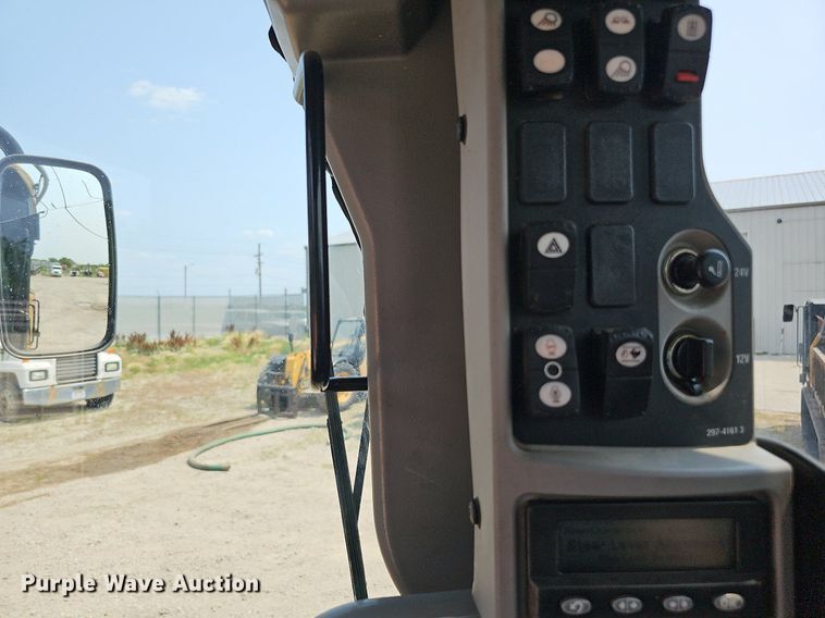 image for item DO2791 2011 Caterpillar 120M AWD  motor grader