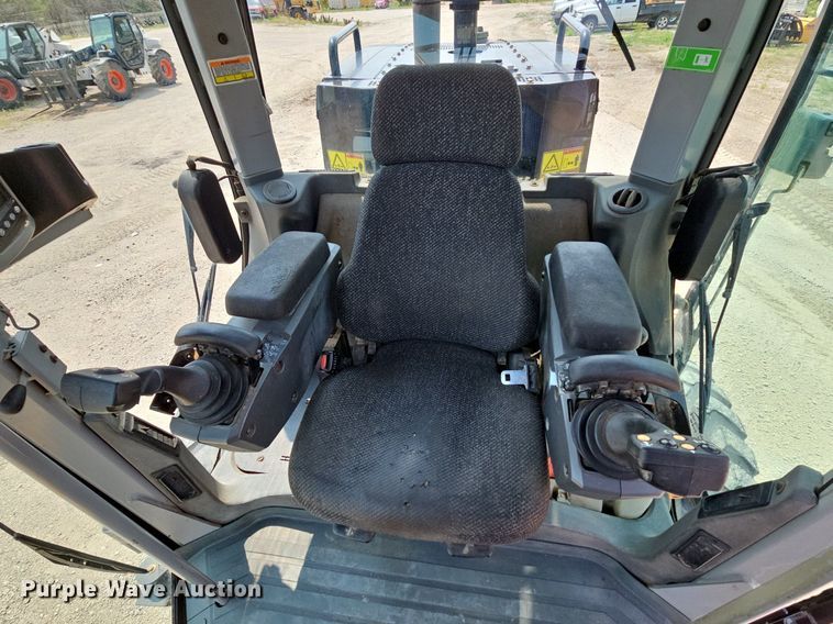 image for item DO2791 2011 Caterpillar 120M AWD  motor grader