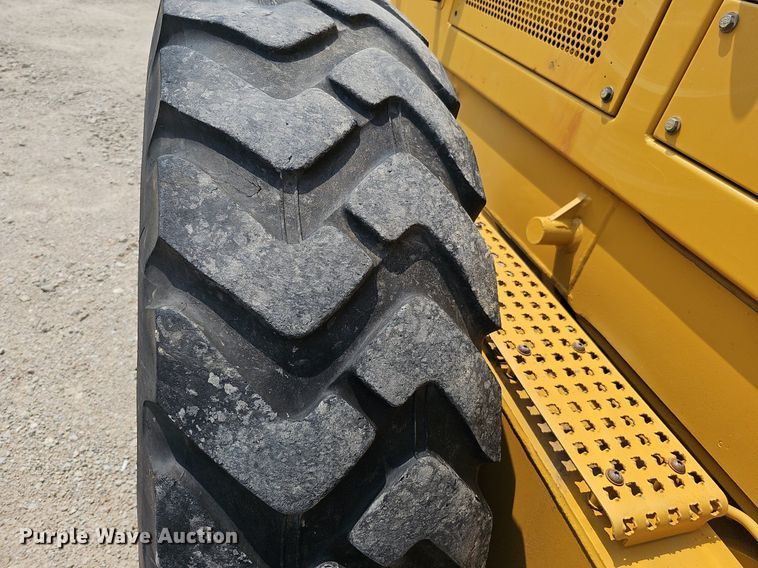 image for item DO2791 2011 Caterpillar 120M AWD  motor grader