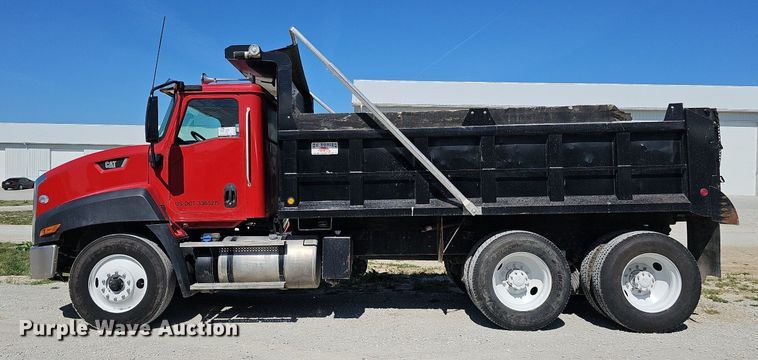 image for item DO2792 2017 Caterpillar CT660  dump truck