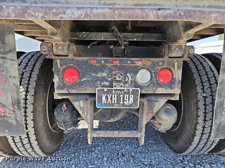 image for item DO2792 2017 Caterpillar CT660  dump truck