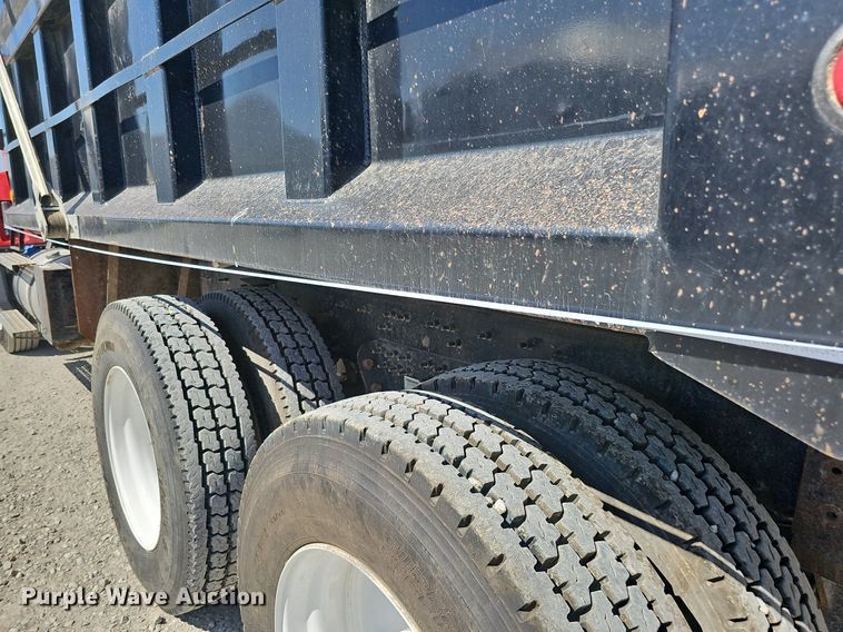 image for item DO2792 2017 Caterpillar CT660  dump truck