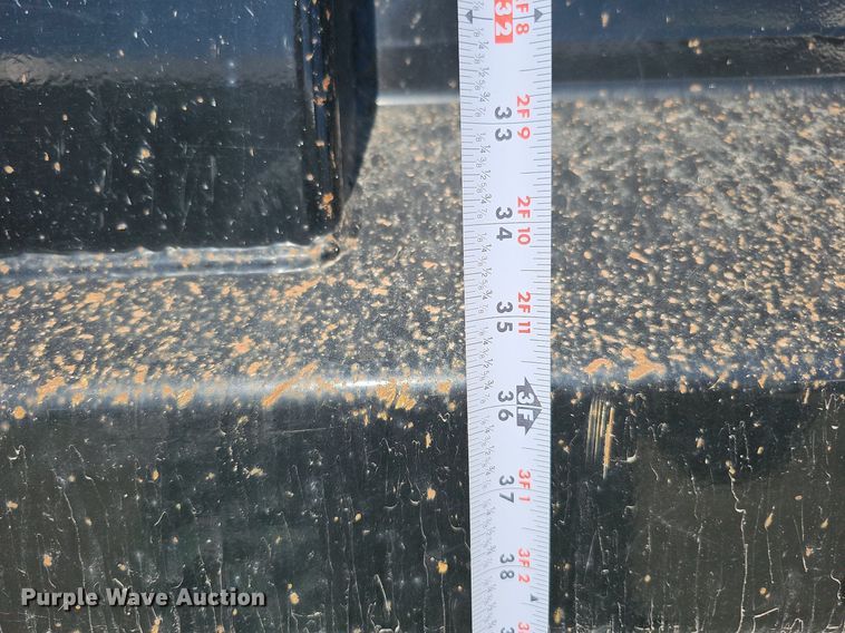 image for item DO2792 2017 Caterpillar CT660  dump truck