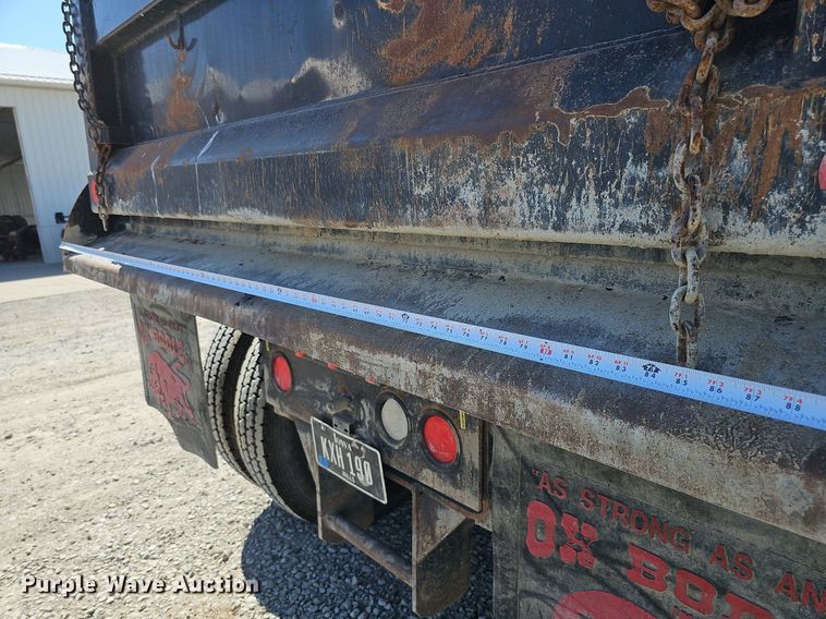 image for item DO2792 2017 Caterpillar CT660  dump truck