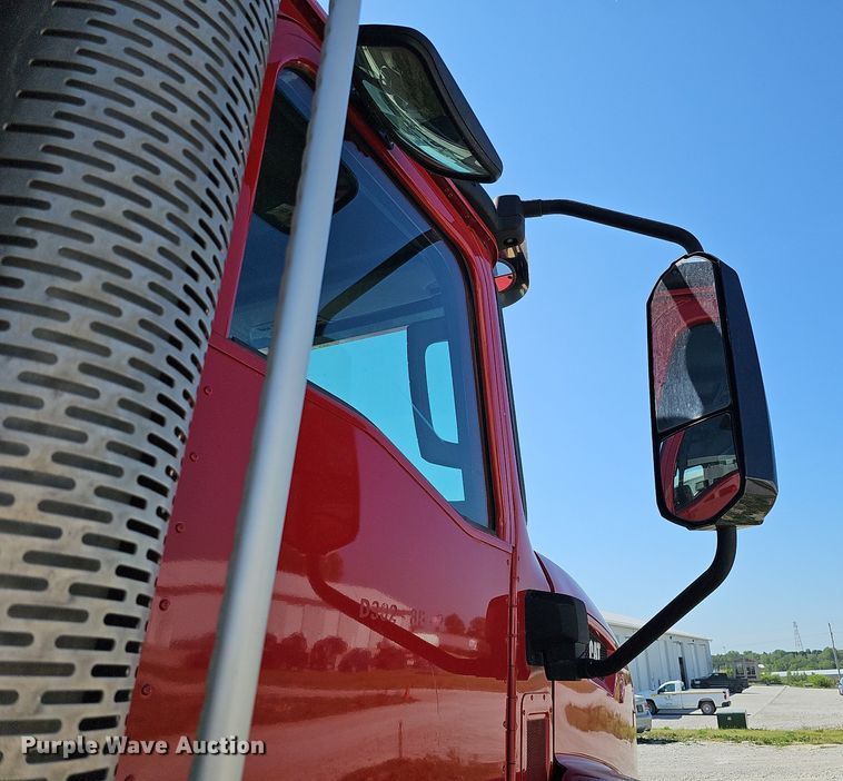 image for item DO2792 2017 Caterpillar CT660  dump truck