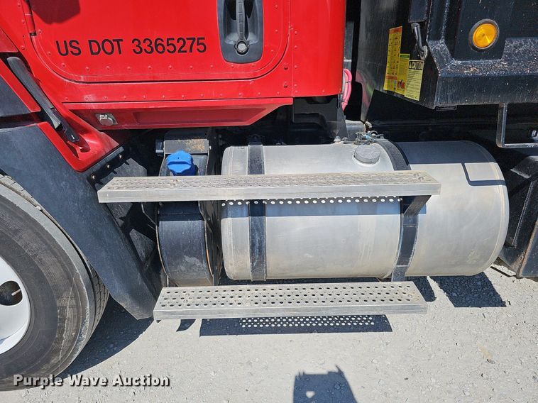 image for item DO2792 2017 Caterpillar CT660  dump truck