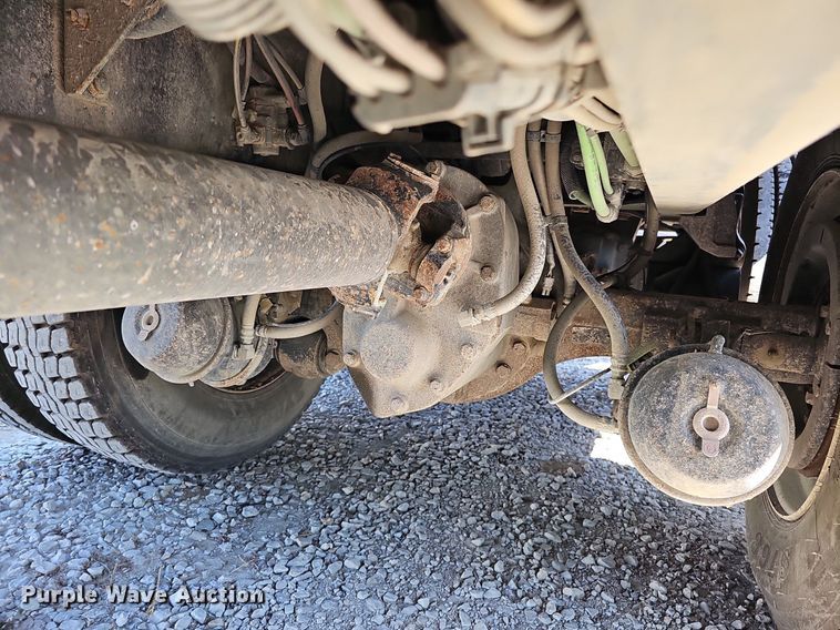 image for item DO2792 2017 Caterpillar CT660  dump truck