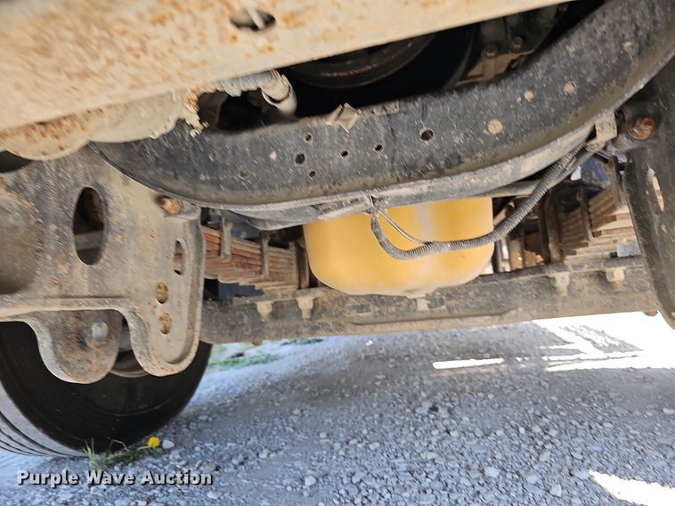 image for item DO2792 2017 Caterpillar CT660  dump truck