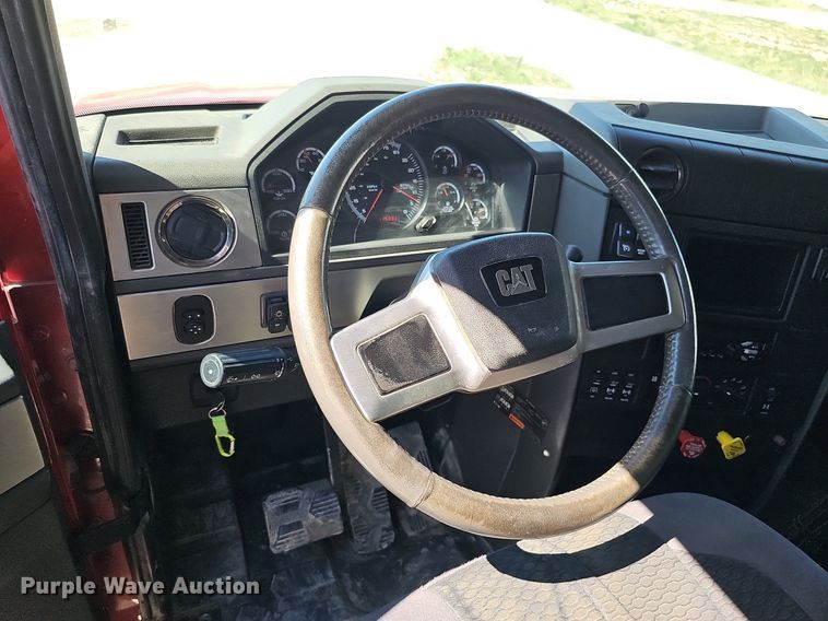 image for item DO2792 2017 Caterpillar CT660  dump truck