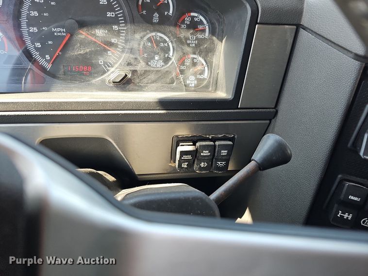 image for item DO2792 2017 Caterpillar CT660  dump truck