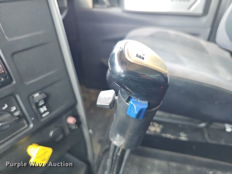 image for item DO2792 2017 Caterpillar CT660  dump truck