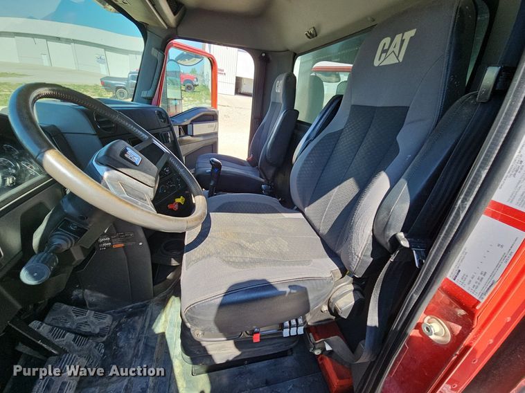 image for item DO2792 2017 Caterpillar CT660  dump truck