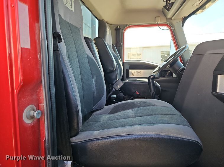 image for item DO2792 2017 Caterpillar CT660  dump truck