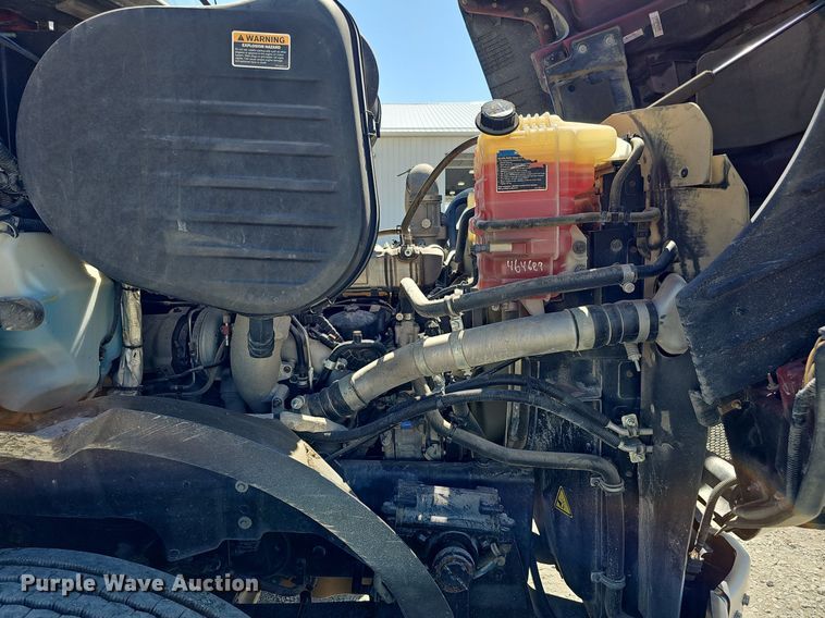 image for item DO2792 2017 Caterpillar CT660  dump truck