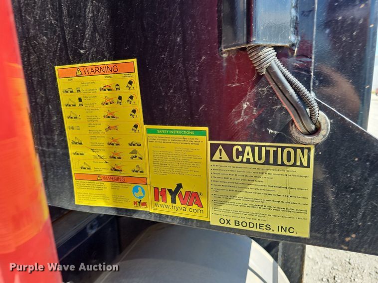 image for item DO2792 2017 Caterpillar CT660  dump truck