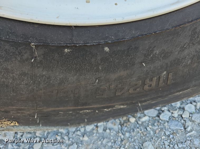 image for item DO2792 2017 Caterpillar CT660  dump truck