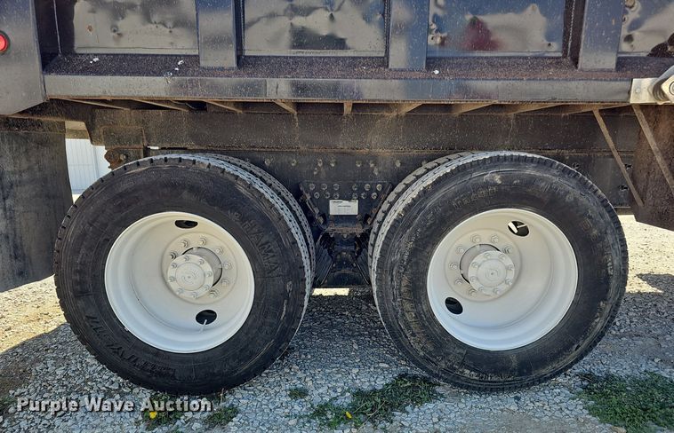 image for item DO2792 2017 Caterpillar CT660  dump truck