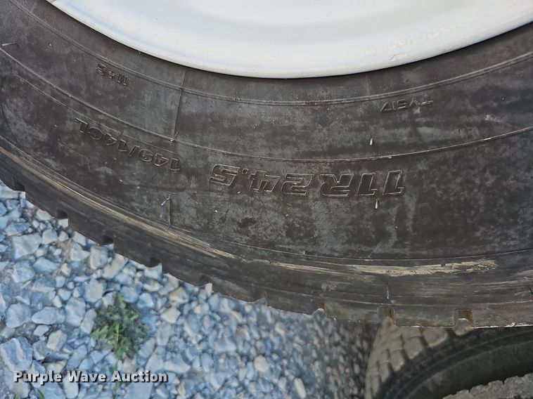 image for item DO2792 2017 Caterpillar CT660  dump truck