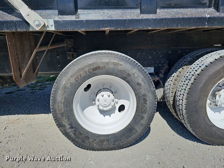 image for item DO2792 2017 Caterpillar CT660  dump truck