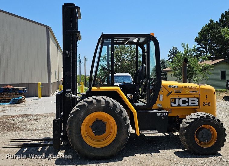 image for item DO2796 JCB 930  forklift