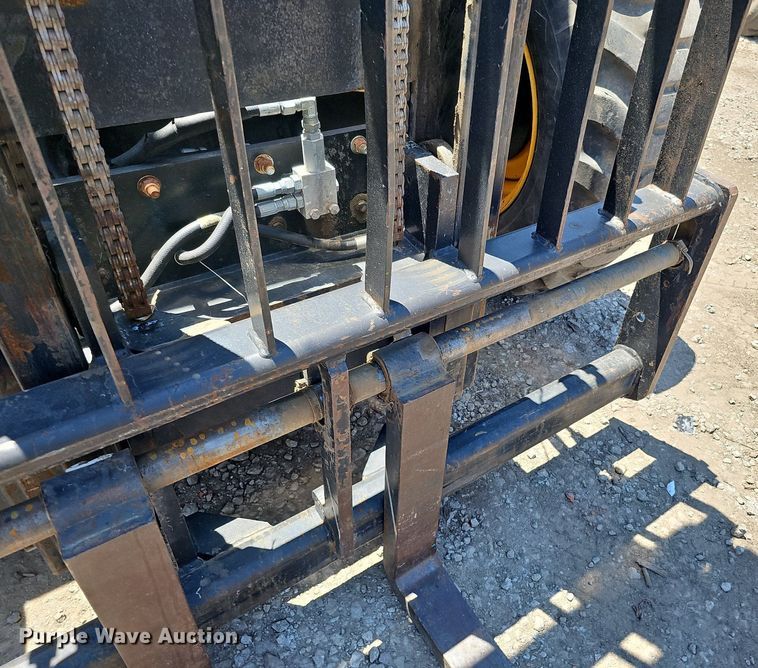 image for item DO2796 JCB 930  forklift