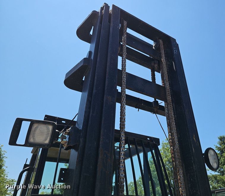 image for item DO2796 JCB 930  forklift