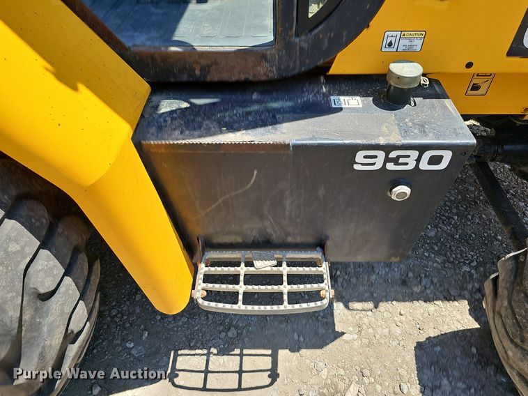 image for item DO2796 JCB 930  forklift