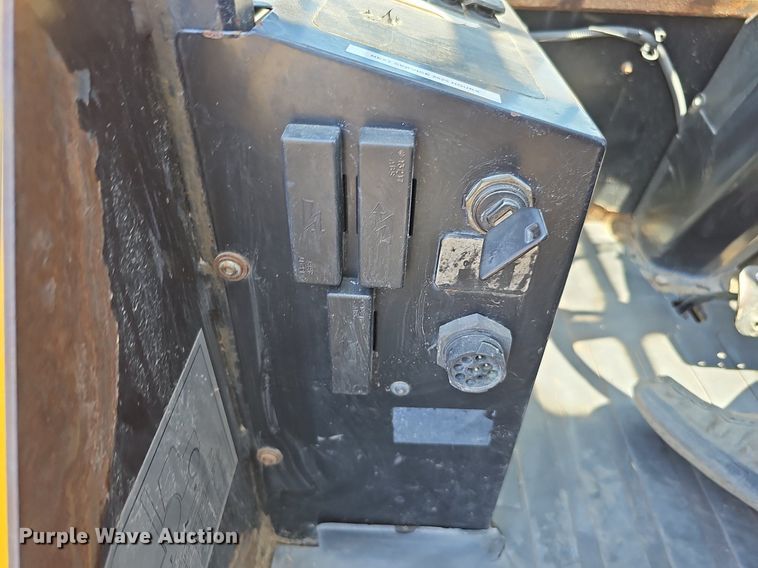 image for item DO2796 JCB 930  forklift